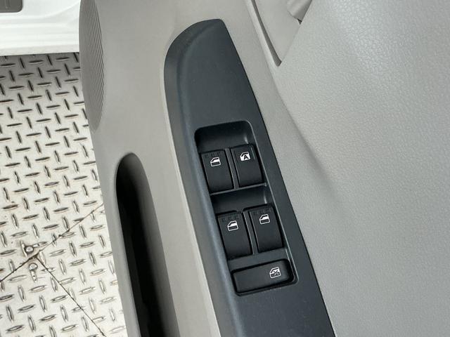 ミライースＬ　ＳＡ　雹害車両　ＣＤオーディオ　コーナーポール　キーレス雹害車両　１年保証　キーレスエントリー　ＣＤオーディオ　コーナーポール　アイドリングストップ　横滑り防止装置　ドアバイザー　ヘッドライトレベライザー　アクセサリーソケット　スマートアシスト（兵庫県）の中古車