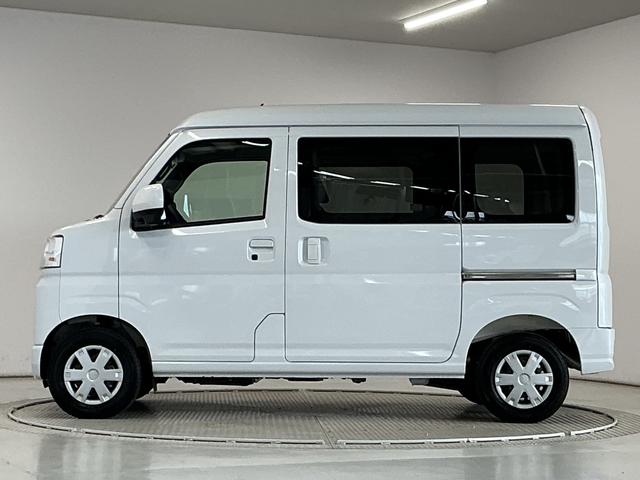 ハイゼットカーゴクルーズターボ　４ＷＤ　ＣＶＴ　コーナーセンサー　電格ミラー走行無制限１年保証　前後コーナーセンサー　４ＷＤ　ＣＶＴ車　オートハイビーム　アイドリングストップ　プッシュスタート　横滑り防止装置　オートライト　ヘッドライトレベライザー　電動格納ドアミラー（兵庫県）の中古車