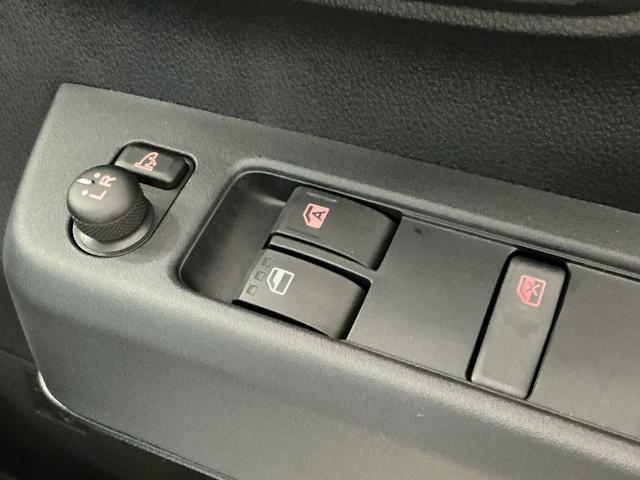ハイゼットカーゴクルーズターボ　４ＷＤ　ＣＶＴ　コーナーセンサー　電格ミラー走行無制限１年保証　前後コーナーセンサー　４ＷＤ　ＣＶＴ車　オートハイビーム　アイドリングストップ　プッシュスタート　横滑り防止装置　オートライト　ヘッドライトレベライザー　電動格納ドアミラー（兵庫県）の中古車