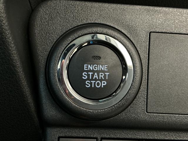 ハイゼットカーゴクルーズターボ　４ＷＤ　ＣＶＴ　コーナーセンサー　電格ミラー走行無制限１年保証　前後コーナーセンサー　４ＷＤ　ＣＶＴ車　オートハイビーム　アイドリングストップ　プッシュスタート　横滑り防止装置　オートライト　ヘッドライトレベライザー　電動格納ドアミラー（兵庫県）の中古車