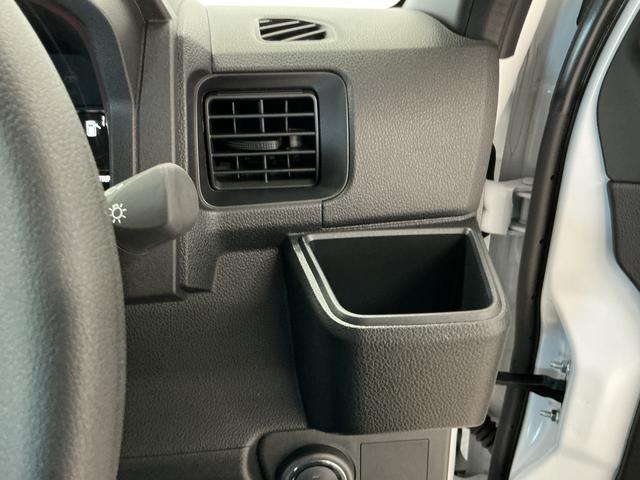 ハイゼットカーゴクルーズターボ　４ＷＤ　ＣＶＴ　コーナーセンサー　電格ミラー走行無制限１年保証　前後コーナーセンサー　４ＷＤ　ＣＶＴ車　オートハイビーム　アイドリングストップ　プッシュスタート　横滑り防止装置　オートライト　ヘッドライトレベライザー　電動格納ドアミラー（兵庫県）の中古車