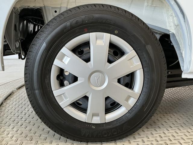 ハイゼットカーゴクルーズターボ　４ＷＤ　ＣＶＴ　コーナーセンサー　電格ミラー走行無制限１年保証　前後コーナーセンサー　４ＷＤ　ＣＶＴ車　オートハイビーム　アイドリングストップ　プッシュスタート　横滑り防止装置　オートライト　ヘッドライトレベライザー　電動格納ドアミラー（兵庫県）の中古車