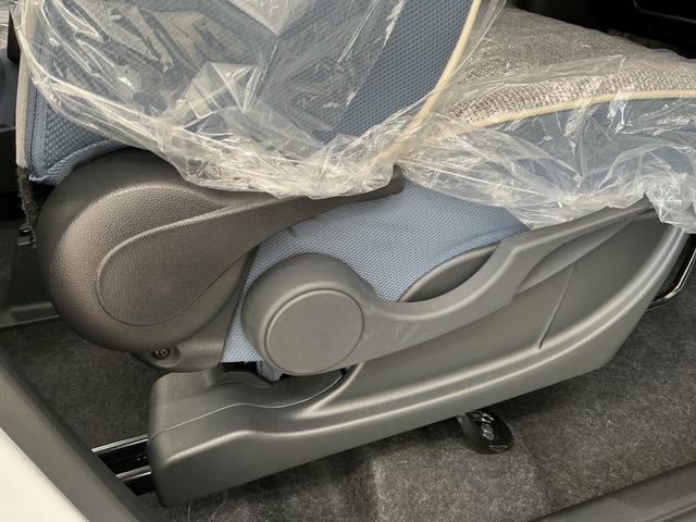 ムーヴキャンバスストライプスＧ　両側電動スライドドア　前席シートヒーター走行無制限１年保証　両側電動スライドドア　前後コーナーセンサー　前席シートヒーター　ホットカップホルダー　オートハイビーム　ＬＥＤヘッドライト　プッシュスタート　横滑り防止装置　オートエアコン（兵庫県）の中古車
