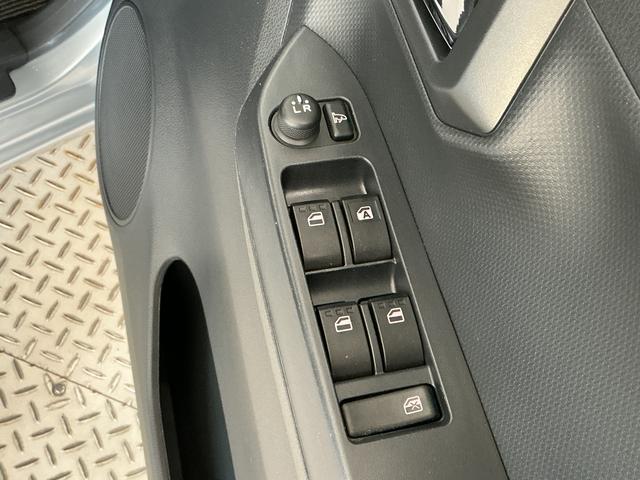 ミライースX SAIII 禁煙 1オーナー ナビTV ETC キーレス1年保証 禁煙車 ワンオーナー ナビTV ETC 前後コーナーセンサー Bluetooth オートハイビーム LEDヘッドライト アイドリングストップ キーレスエントリー 横滑り防止装置 ドアバイザー(兵庫県)の中古車