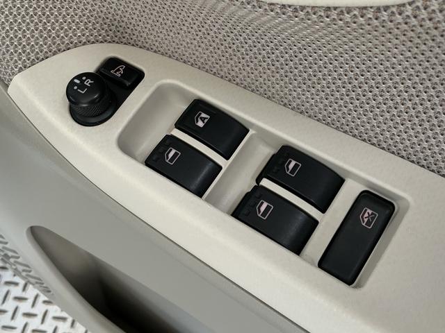 ムーヴＬ　ＳＡII　４ＷＤ　禁煙　ワンオーナー　ＣＤ　ＵＳＢ接続走行無制限１年保証　４ＷＤ　ワンオーナー　禁煙車　ＣＤオーディオ　ＵＳＢ接続　アイドリングストップ　横滑り防止装置　ドアバイザー　ヘッドライトレベライザー　電動格納ドアミラー　１４インチアルミホイール（兵庫県）の中古車