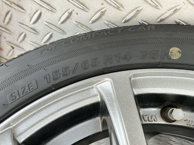 ムーヴＬ　ＳＡII　４ＷＤ　禁煙　ワンオーナー　ＣＤ　ＵＳＢ接続走行無制限１年保証　４ＷＤ　ワンオーナー　禁煙車　ＣＤオーディオ　ＵＳＢ接続　アイドリングストップ　横滑り防止装置　ドアバイザー　ヘッドライトレベライザー　電動格納ドアミラー　１４インチアルミホイール（兵庫県）の中古車
