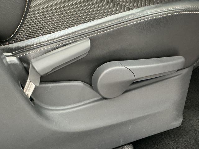 ハスラーJスタイルII 禁煙 ワンオーナー ナビTV バックカメラ1年保証 禁煙車 ワンオーナー ナビTV ETC バックカメラ 前席シートヒーター USB接続 Bluetooth 衝突軽減ブレーキ HIDヘッドライト プッシュスタート 15インチアルミホイール(兵庫県)の中古車