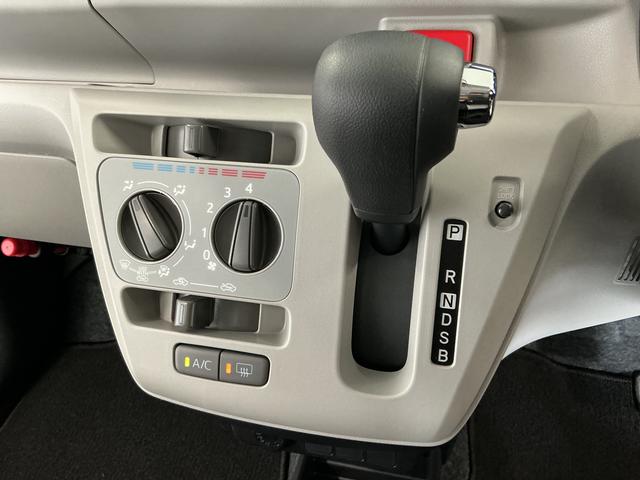 ミライースX SAIII ナビ Bluetooth コーナーセンサー走行無制限1年保証 前後コーナーセンサー ナビ Bluetooth オートハイビーム LEDヘッドライト キーレスエントリー アイドリングストップ 横滑り防止装置 オートライト ドアバイザー(兵庫県)の中古車