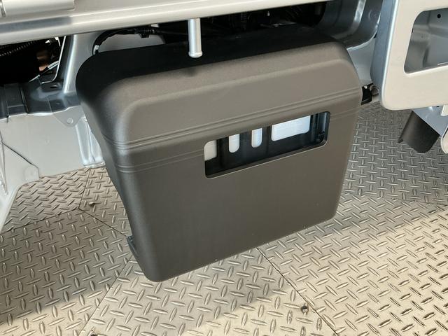 ハイゼットトラックスタンダード 3モード電子制御式4WD CVT 3方開走行無制限1年保証 前後コーナーセンサー 3モード電子制御式4WD CVT車 3方開 オートハイビーム アイドリングストップ 横滑り防止装置 オートライト ヘッドライトレベライザー スマートアシスト(兵庫県)の中古車
