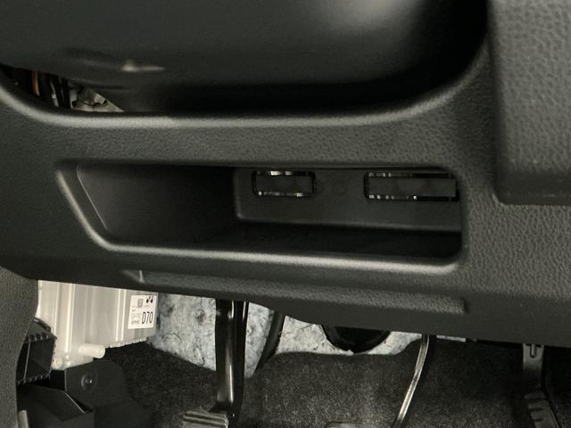 ムーヴL 前後コーナーセンサー LEDヘッドライト キーレス走行無制限1年保証 前後コーナーセンサー オートハイビーム LEDヘッドライト アイドリングストップ キーレスエントリー 横滑り防止装置 オートライト ヘッドライトレベライザー USBチャージャー(兵庫県)の中古車