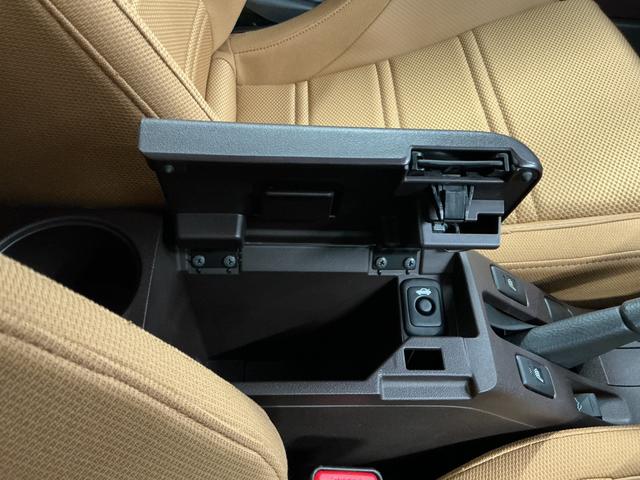 コペンローブ　ターボ　ＣＶＴ　ナビ　バックカメラ　シートヒーター１年保証　ナビＴＶ　Ｂｌｕｅｔｏｏｔｈ　ＣＶＴ車　シートヒーター　ＤＶＤ　ＬＥＤヘッドライト　プッシュスタート　アイドリングストップ　横滑り防止装置　オートエアコン　１６インチ純正アルミホイール（兵庫県）の中古車