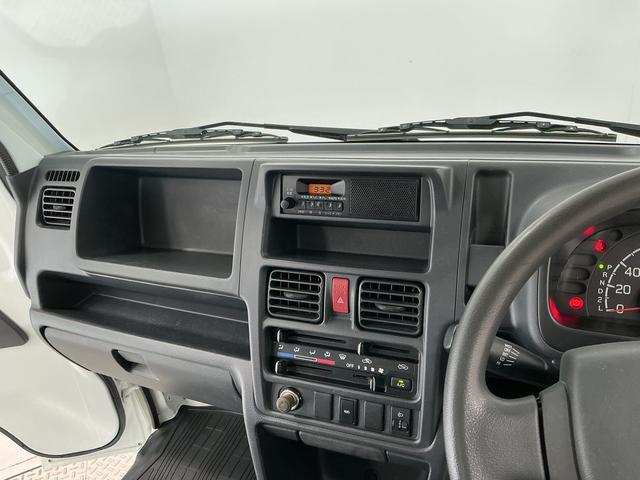 キャリイトラックKCエアコン・パワステ 4WD AT 3方開 荷台作業灯走行無制限1年保証 4WD 荷台作業灯 AT車 3方開 ゲートプロテクター ドアバイザー ヘッドライトレベライザー ラジオ シガーソケット マニュアルエアコン スペアタイヤ ラバーフロアマット(兵庫県)の中古車