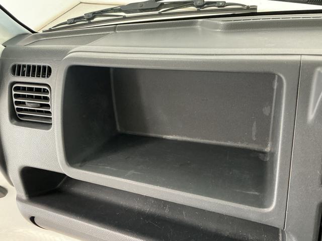 キャリイトラックKCエアコン・パワステ 4WD AT 3方開 荷台作業灯走行無制限1年保証 4WD 荷台作業灯 AT車 3方開 ゲートプロテクター ドアバイザー ヘッドライトレベライザー ラジオ シガーソケット マニュアルエアコン スペアタイヤ ラバーフロアマット(兵庫県)の中古車