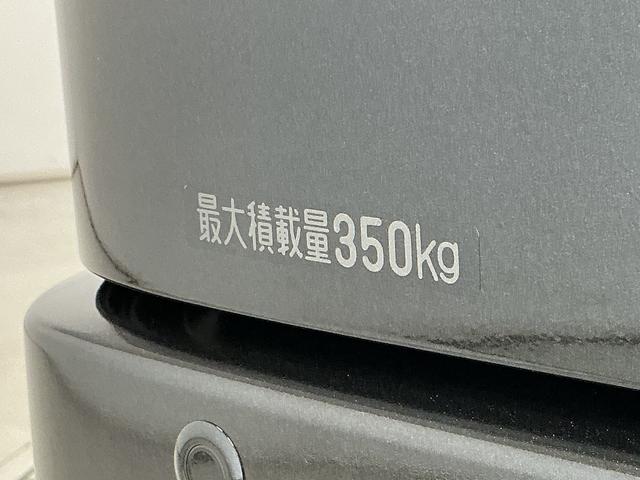 ハイゼットカーゴクルーズ CVT車 前後コーナーセンサー プッシュスタート走行無制限1年保証 前後コーナーセンサー CVT車 オートハイビーム アイドリングストップ プッシュスタート 横滑り防止装置 ヘッドライトレベライザー 電動格納ドアミラー アクセサリーソケット(兵庫県)の中古車