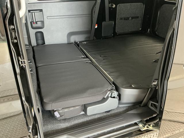 ハイゼットカーゴクルーズ CVT車 前後コーナーセンサー プッシュスタート走行無制限1年保証 前後コーナーセンサー CVT車 オートハイビーム アイドリングストップ プッシュスタート 横滑り防止装置 ヘッドライトレベライザー 電動格納ドアミラー アクセサリーソケット(兵庫県)の中古車