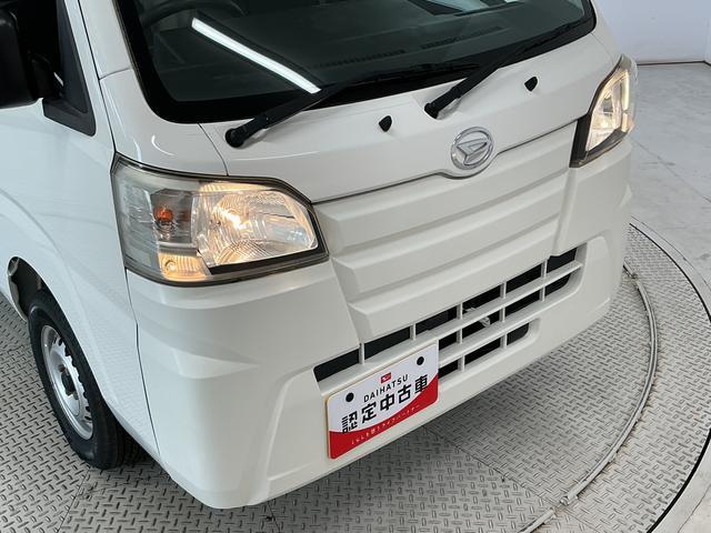 ハイゼットトラックスタンダード 5MT 3方開 ラジオ ラバーフロアマット走行無制限1年保証 MT車 3方開 ヘッドライトレベライザー ラジオ アクセサリーソケット スペアタイヤ バッテリーカバー ラバーフロアマット マッドガード パワーステアリング マニュアルエアコン(兵庫県)の中古車