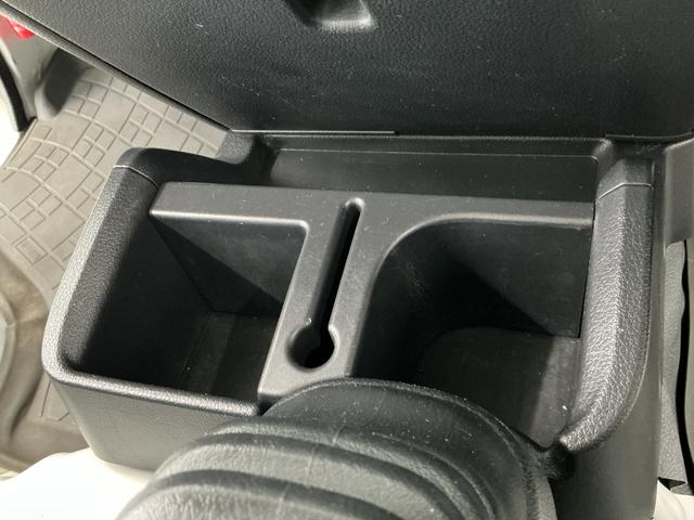 ハイゼットトラックスタンダード 5MT 3方開 ラジオ ラバーフロアマット走行無制限1年保証 MT車 3方開 ヘッドライトレベライザー ラジオ アクセサリーソケット スペアタイヤ バッテリーカバー ラバーフロアマット マッドガード パワーステアリング マニュアルエアコン(兵庫県)の中古車