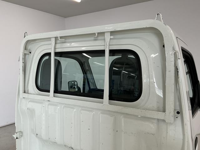 ハイゼットトラックスタンダード 5MT 3方開 ラジオ ラバーフロアマット走行無制限1年保証 MT車 3方開 ヘッドライトレベライザー ラジオ アクセサリーソケット スペアタイヤ バッテリーカバー ラバーフロアマット マッドガード パワーステアリング マニュアルエアコン(兵庫県)の中古車