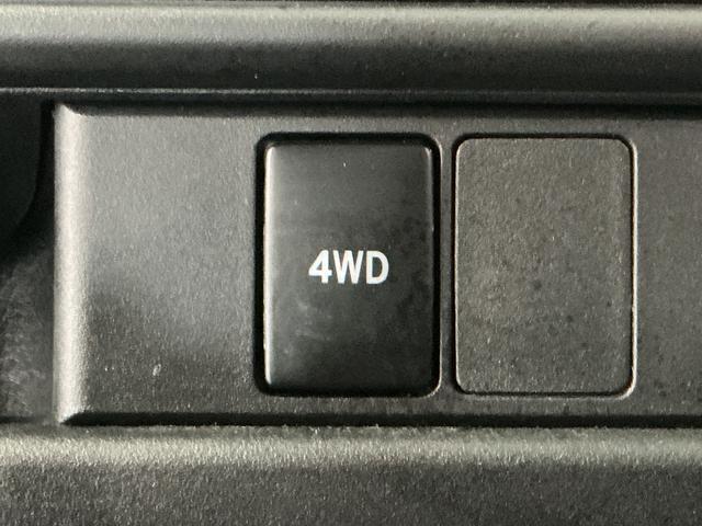 ハイゼットカーゴクルーズSAIII 4WD AT CD リアコーナーセンサー走行無制限1年保証 リアコーナーセンサー 4WD AT車 CDオーディオ オートハイビーム LEDヘッドライト アイドリングストップ 横滑り防止装置 キーレス ドアバイザー 12インチアルミホイール(兵庫県)の中古車