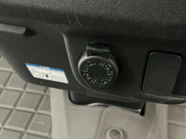 ハイゼットカーゴクルーズSAIII 4WD AT CD リアコーナーセンサー走行無制限1年保証 リアコーナーセンサー 4WD AT車 CDオーディオ オートハイビーム LEDヘッドライト アイドリングストップ 横滑り防止装置 キーレス ドアバイザー 12インチアルミホイール(兵庫県)の中古車