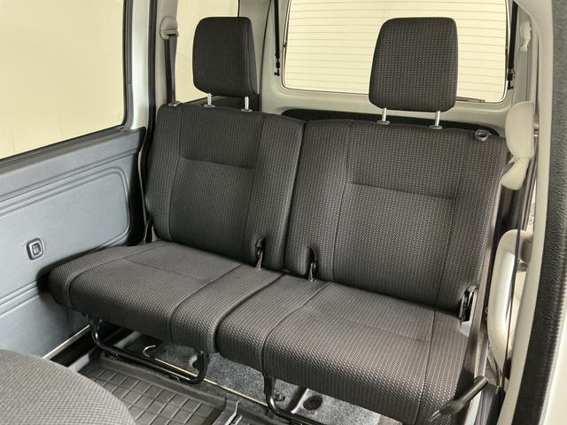 ハイゼットカーゴクルーズSAIII 4WD AT CD リアコーナーセンサー走行無制限1年保証 リアコーナーセンサー 4WD AT車 CDオーディオ オートハイビーム LEDヘッドライト アイドリングストップ 横滑り防止装置 キーレス ドアバイザー 12インチアルミホイール(兵庫県)の中古車