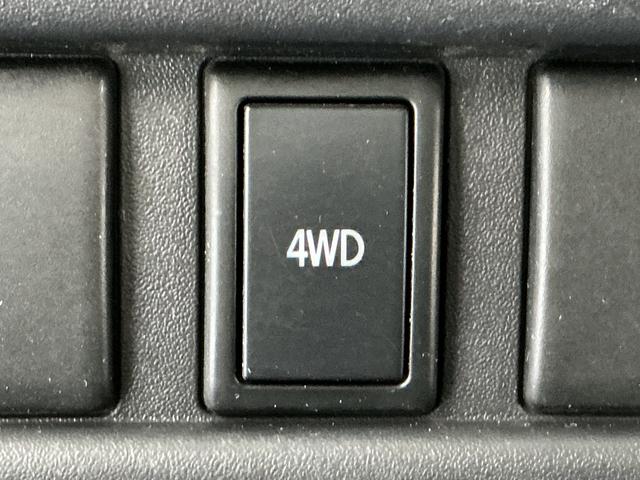 キャリイトラックＫＣエアコン・パワステ　４ＷＤ　５ＭＴ　禁煙　ナビ　３方開１年保証　４ＷＤ　禁煙車　バックカメラ　ＭＴ車　ナビ　ＤＶＤ　３方開　ゲートプロテクター　ドアバイザー　ヘッドライトレベライザー　マニュアルエアコン　スペアタイヤ　ラバーフロアマット（兵庫県）の中古車