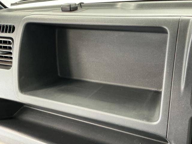 キャリイトラックＫＣエアコン・パワステ　４ＷＤ　５ＭＴ　禁煙　ナビ　３方開１年保証　４ＷＤ　禁煙車　バックカメラ　ＭＴ車　ナビ　ＤＶＤ　３方開　ゲートプロテクター　ドアバイザー　ヘッドライトレベライザー　マニュアルエアコン　スペアタイヤ　ラバーフロアマット（兵庫県）の中古車