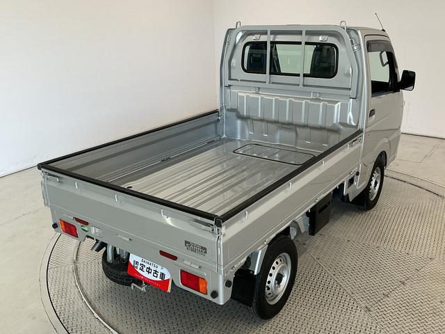 キャリイトラックＫＣエアコン・パワステ　４ＷＤ　５ＭＴ　禁煙　ナビ　３方開１年保証　４ＷＤ　禁煙車　バックカメラ　ＭＴ車　ナビ　ＤＶＤ　３方開　ゲートプロテクター　ドアバイザー　ヘッドライトレベライザー　マニュアルエアコン　スペアタイヤ　ラバーフロアマット（兵庫県）の中古車