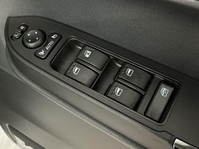 タントカスタムX 両側電動スライド シートヒーター スマートキー走行無制限1年保証 両側電動スライドドア 前後コーナーセンサー 前席シートヒーター オートハイビーム LEDヘッドライト オートブレーキホールド プッシュスタート 14インチ純正アルミホイール(兵庫県)の中古車