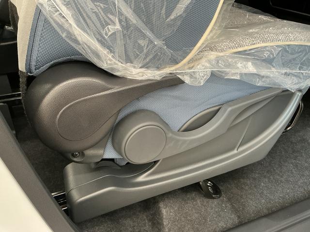 ムーヴキャンバスストライプスＧ　両側電動スライドドア　前後コーナーセンサー走行無制限１年保証　両側電動スライドドア　前後コーナーセンサー　前席シートヒーター　ホットカップホルダー　オートハイビーム　ＬＥＤヘッドライト　プッシュスタート　横滑り防止装置　オートエアコン（兵庫県）の中古車