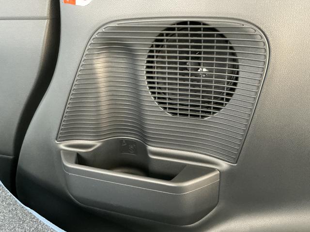 ムーヴキャンバスストライプスＧ　両側電動スライドドア　前後コーナーセンサー走行無制限１年保証　両側電動スライドドア　前後コーナーセンサー　前席シートヒーター　ホットカップホルダー　オートハイビーム　ＬＥＤヘッドライト　プッシュスタート　横滑り防止装置　オートエアコン（兵庫県）の中古車