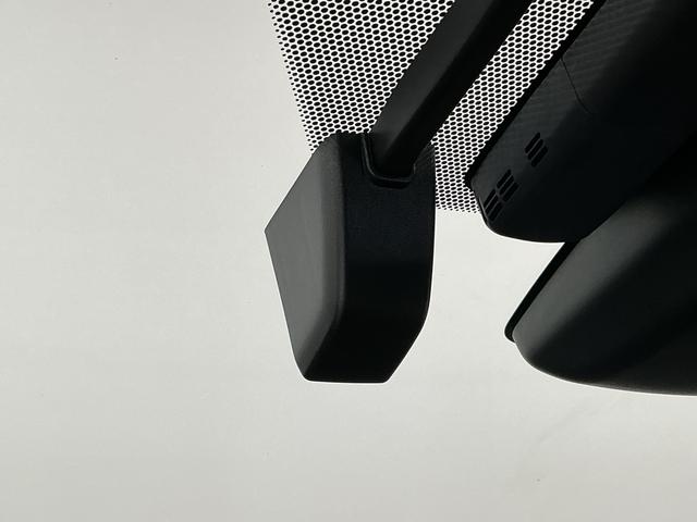 プリウスＳセーフティプラス　禁煙　１オーナー　ナビ　ドラレコ　ＥＴＣ１年保証　禁煙車　ワンオーナー　ナビＴＶ　ドラレコ　ＥＴＣ　バックカメラ　衝突軽減ブレーキ　オートクルーズコントロール　インテリジェントパーキングアシスト　ヘッドアップディスプレイ　コーナーセンサー（兵庫県）の中古車