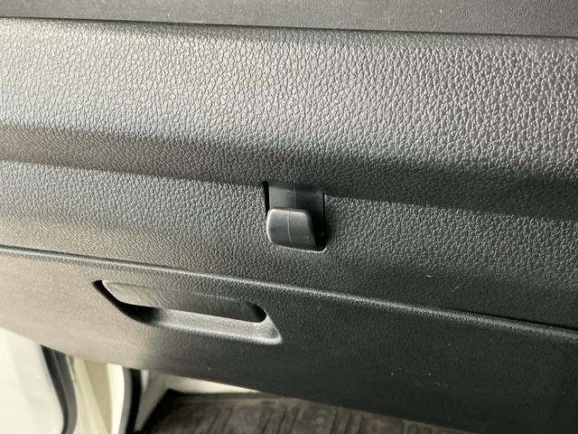 ハイゼットトラックハイルーフ　ナビＴＶ　ＥＴＣ　バックカメラ　ＡＴ車　ＵＳＢ１年保証　ナビＴＶ　ＥＴＣ　バックカメラ　ＡＴ車　ＤＶＤ　ＵＳＢ接続　Ｂｌｕｅｔｏｏｔｈ　３方開　ドアバイザー　ヘッドライトレベライザー　アクセサリーソケット　マニュアルエアコン　ラバーフロアマット（兵庫県）の中古車