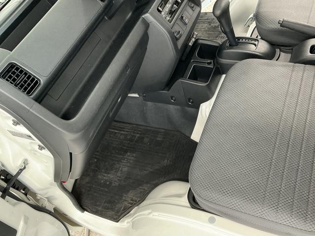 ハイゼットトラックハイルーフ　ナビＴＶ　ＥＴＣ　バックカメラ　ＡＴ車　ＵＳＢ１年保証　ナビＴＶ　ＥＴＣ　バックカメラ　ＡＴ車　ＤＶＤ　ＵＳＢ接続　Ｂｌｕｅｔｏｏｔｈ　３方開　ドアバイザー　ヘッドライトレベライザー　アクセサリーソケット　マニュアルエアコン　ラバーフロアマット（兵庫県）の中古車