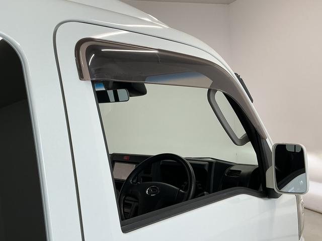 ハイゼットトラックジャンボＳＡIIIｔ　４ＷＤ　５ＭＴ　ナビＴＶ　バックカメラ１年保証　４ＷＤ　ナビＴＶ　バックカメラ　ＭＴ車　３方開　荷台作業灯　荷台マット　ゲートプロテクター　ＬＥＤヘッドライト　キーレスエントリー　横滑り防止装置　ドアバイザー　デフロック　フォグランプ（兵庫県）の中古車
