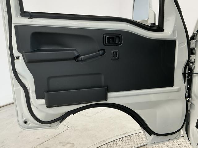 ハイゼットトラックジャンボＳＡIIIｔ　４ＷＤ　５ＭＴ　ナビＴＶ　バックカメラ１年保証　４ＷＤ　ナビＴＶ　バックカメラ　ＭＴ車　３方開　荷台作業灯　荷台マット　ゲートプロテクター　ＬＥＤヘッドライト　キーレスエントリー　横滑り防止装置　ドアバイザー　デフロック　フォグランプ（兵庫県）の中古車