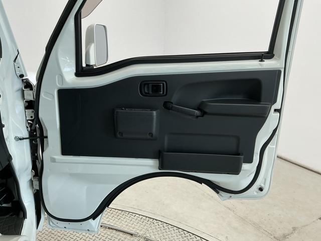 ハイゼットトラックジャンボＳＡIIIｔ　４ＷＤ　５ＭＴ　ナビＴＶ　バックカメラ１年保証　４ＷＤ　ナビＴＶ　バックカメラ　ＭＴ車　３方開　荷台作業灯　荷台マット　ゲートプロテクター　ＬＥＤヘッドライト　キーレスエントリー　横滑り防止装置　ドアバイザー　デフロック　フォグランプ（兵庫県）の中古車