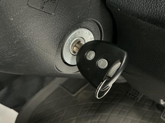 ハイゼットトラックジャンボＳＡIIIｔ　４ＷＤ　５ＭＴ　ナビＴＶ　バックカメラ１年保証　４ＷＤ　ナビＴＶ　バックカメラ　ＭＴ車　３方開　荷台作業灯　荷台マット　ゲートプロテクター　ＬＥＤヘッドライト　キーレスエントリー　横滑り防止装置　ドアバイザー　デフロック　フォグランプ（兵庫県）の中古車
