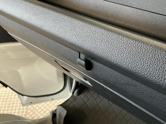 ハイゼットトラックジャンボＳＡIIIｔ　４ＷＤ　５ＭＴ　ナビＴＶ　バックカメラ１年保証　４ＷＤ　ナビＴＶ　バックカメラ　ＭＴ車　３方開　荷台作業灯　荷台マット　ゲートプロテクター　ＬＥＤヘッドライト　キーレスエントリー　横滑り防止装置　ドアバイザー　デフロック　フォグランプ（兵庫県）の中古車