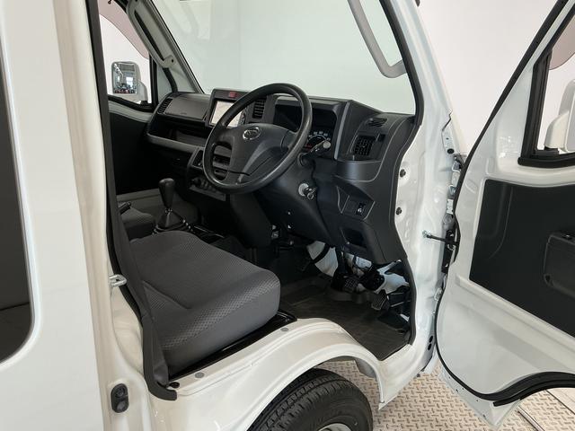 ハイゼットトラックジャンボＳＡIIIｔ　４ＷＤ　５ＭＴ　ナビＴＶ　バックカメラ１年保証　４ＷＤ　ナビＴＶ　バックカメラ　ＭＴ車　３方開　荷台作業灯　荷台マット　ゲートプロテクター　ＬＥＤヘッドライト　キーレスエントリー　横滑り防止装置　ドアバイザー　デフロック　フォグランプ（兵庫県）の中古車