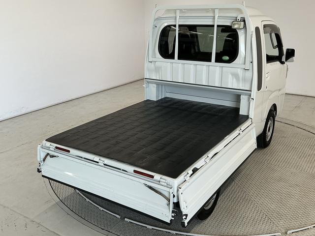 ハイゼットトラックジャンボＳＡIIIｔ　４ＷＤ　５ＭＴ　ナビＴＶ　バックカメラ１年保証　４ＷＤ　ナビＴＶ　バックカメラ　ＭＴ車　３方開　荷台作業灯　荷台マット　ゲートプロテクター　ＬＥＤヘッドライト　キーレスエントリー　横滑り防止装置　ドアバイザー　デフロック　フォグランプ（兵庫県）の中古車