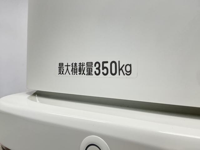ハイゼットカーゴＤＸ　ＡＴ　ナビ　リアコーナーセンサー　キーレスエントリー走行無制限１年保証　リアコーナーセンサー　ナビＴＶ　Ｂｌｕｅｔｏｏｔｈ　オートハイビーム　ＬＥＤヘッドライト　アイドリングストップ　キーレスエントリー　両側スライドドア　ドアバイザー　スマートアシスト（兵庫県）の中古車
