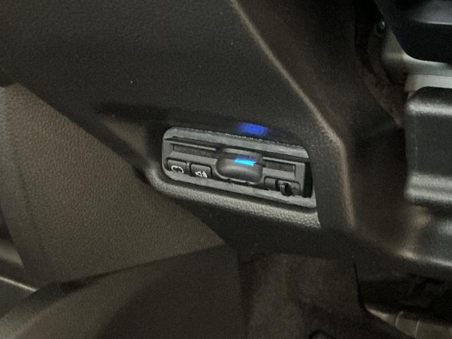 フィット13G・Fパッケージ 禁煙車 ワンオーナー ナビTV ETC1年保証 禁煙車 ワンオーナー ナビTV ETC バックカメラ 後席モニター Bluetooth スマートキー プッシュスタート 横滑り防止装置 オートライト オートエアコン ドアバイザー(兵庫県)の中古車
