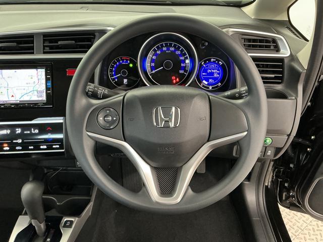 フィット13G・Fパッケージ 禁煙車 ワンオーナー ナビTV ETC1年保証 禁煙車 ワンオーナー ナビTV ETC バックカメラ 後席モニター Bluetooth スマートキー プッシュスタート 横滑り防止装置 オートライト オートエアコン ドアバイザー(兵庫県)の中古車
