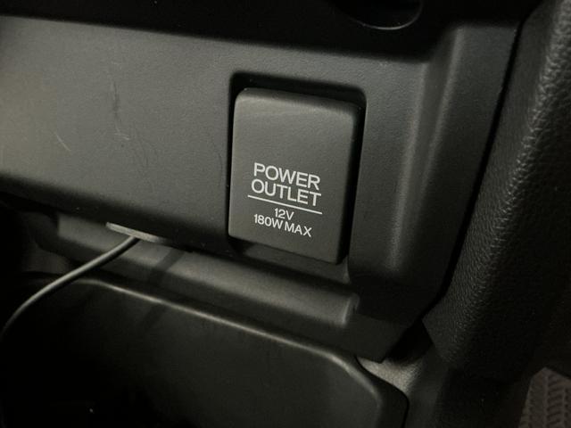 フィット13G・Fパッケージ 禁煙車 ワンオーナー ナビTV ETC1年保証 禁煙車 ワンオーナー ナビTV ETC バックカメラ 後席モニター Bluetooth スマートキー プッシュスタート 横滑り防止装置 オートライト オートエアコン ドアバイザー(兵庫県)の中古車