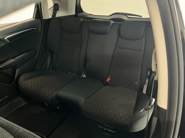 フィット13G・Fパッケージ 禁煙車 ワンオーナー ナビTV ETC1年保証 禁煙車 ワンオーナー ナビTV ETC バックカメラ 後席モニター Bluetooth スマートキー プッシュスタート 横滑り防止装置 オートライト オートエアコン ドアバイザー(兵庫県)の中古車
