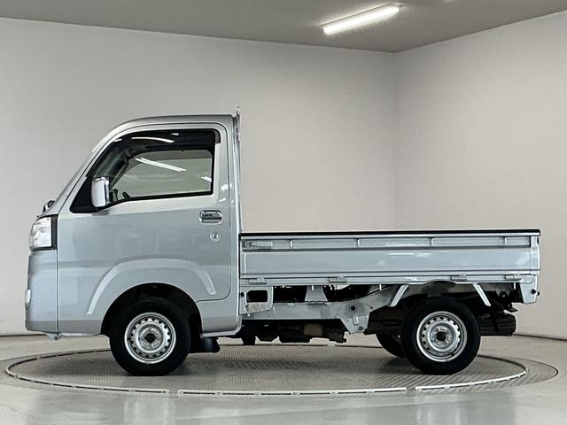 ハイゼットトラックエクストラＳＡIIIｔ　４ＷＤ　ワンオーナー　ＣＤ　ＥＴＣ走行無制限１年保証　４ＷＤ　ワンオーナー　ＡＴ車　ＣＤオーディオ　ＥＴＣ　３方開　荷台作業灯　ゲートプロテクター　荷台マット　ＬＥＤヘッドライト　横滑り防止装置　キーレスエントリー　シートカバー（兵庫県）の中古車