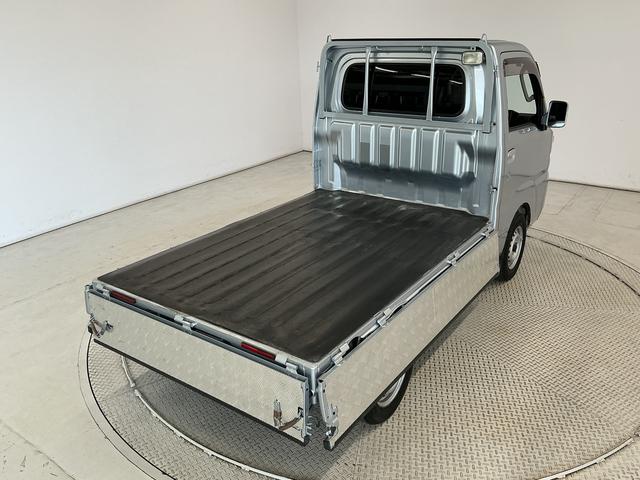 ハイゼットトラックエクストラＳＡIIIｔ　４ＷＤ　ワンオーナー　ＣＤ　ＥＴＣ走行無制限１年保証　４ＷＤ　ワンオーナー　ＡＴ車　ＣＤオーディオ　ＥＴＣ　３方開　荷台作業灯　ゲートプロテクター　荷台マット　ＬＥＤヘッドライト　横滑り防止装置　キーレスエントリー　シートカバー（兵庫県）の中古車