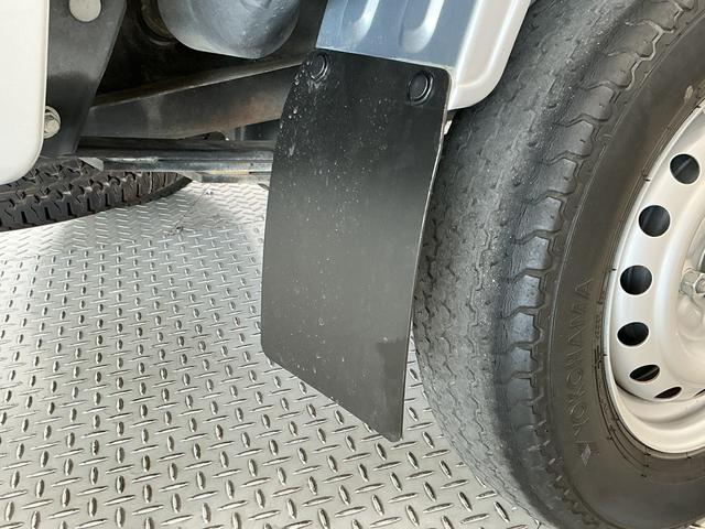 ハイゼットトラックエクストラＳＡIIIｔ　４ＷＤ　ワンオーナー　ＣＤ　ＥＴＣ走行無制限１年保証　４ＷＤ　ワンオーナー　ＡＴ車　ＣＤオーディオ　ＥＴＣ　３方開　荷台作業灯　ゲートプロテクター　荷台マット　ＬＥＤヘッドライト　横滑り防止装置　キーレスエントリー　シートカバー（兵庫県）の中古車