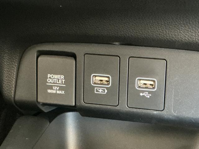 フィットe:HEVホーム 禁煙 ワンオーナー ナビTV ETC1年保証 禁煙車 ワンオーナー ナビ フルセグTV ETC 障害物センサー ブラインドスポットモニター USB接続 Bluetooth オートハイビーム LEDヘッドライト オートブレーキホールド(兵庫県)の中古車